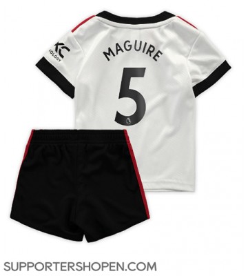 Manchester United Harry Maguire #5 Bortatröja Barn 2022-23 Kortärmad (+ korta byxor)